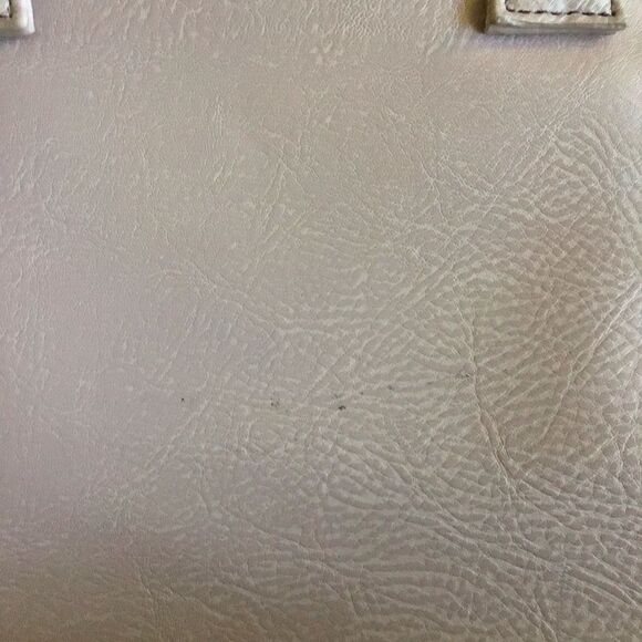 Matt & Nat Vegan Leather Chanda Shoulder Handbag Backpack in Champagne - Picture 9 of 9